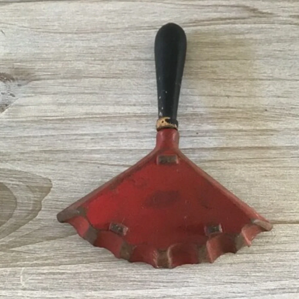 Vintage Handled Cast Iron Ashtray Red Black Small Fan Shape Man Cave Bar Ware